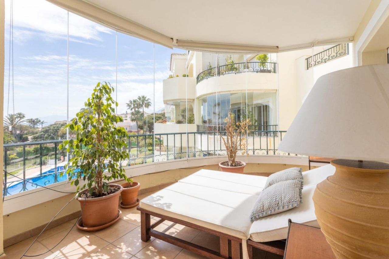 Homeforguest Front Line Beach Apartment In Hacienda Playa マルベーリャ エクステリア 写真