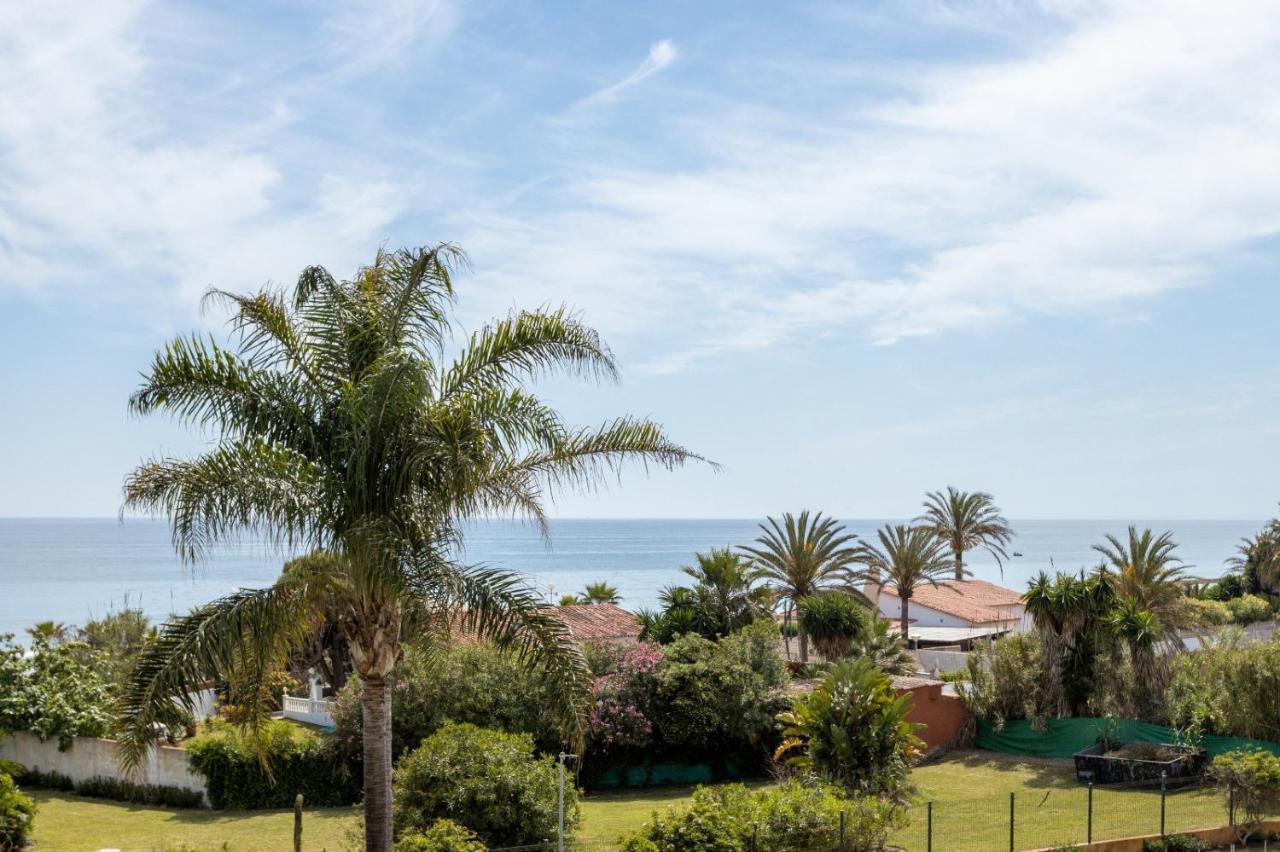 Homeforguest Front Line Beach Apartment In Hacienda Playa マルベーリャ エクステリア 写真