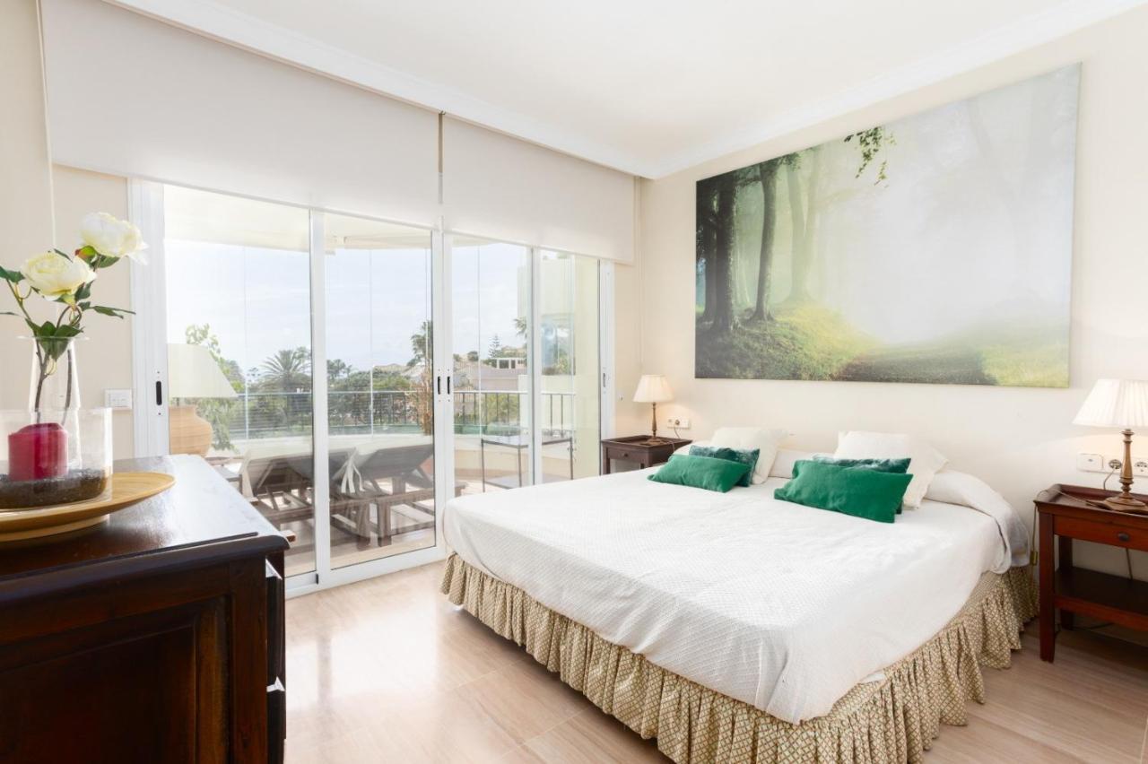 Homeforguest Front Line Beach Apartment In Hacienda Playa マルベーリャ エクステリア 写真